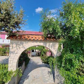 Apartmanok Parkolóhellyel Mundanije, Rab - 23299 Mundanije