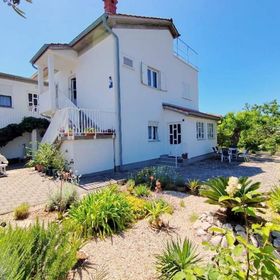 Apartmanok Parkolóhellyel Barbat, Rab - 23300 Barbat