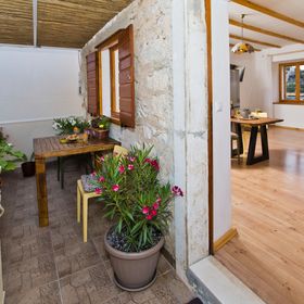 Apartmanok Parkolóhellyel Hvar - 23410