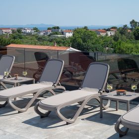 Apartmanok Parkolóhellyel Vir - 23579