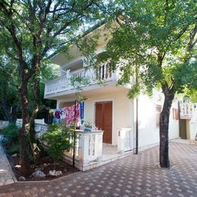 Apartments Luka Povile