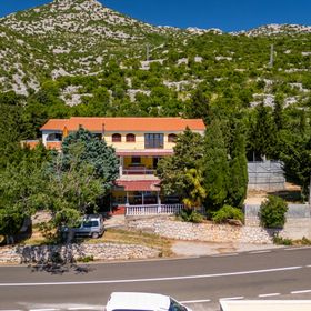 Apartment Irmica Lukovo Sugarje