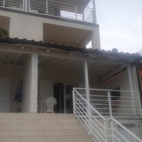 Apartments Neno Karlobag