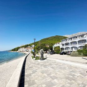 Apartments Tomo Zaostrog