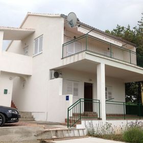 Apartments Dia Primosten