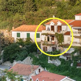 Apartment Marko Stomorska