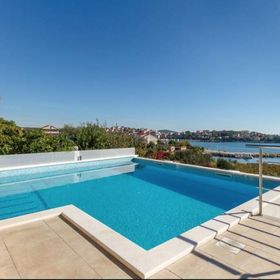 Apartments Rose Seget Vranjica