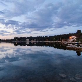 Apartments Grbac Veli Rat-Seaside Veli Rat