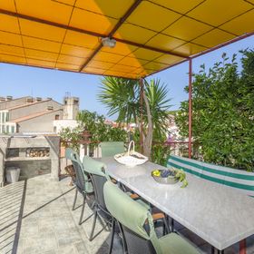 Apartments Nataša Podgora