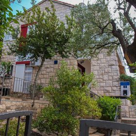 Apartment Elena Postira