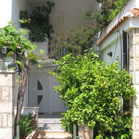 Apartments Jole Vrboska