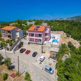 Apartment Black@white Klenovica