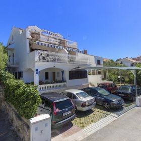 Apartments Milans Razanj