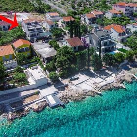 Apartments Milans Razanj