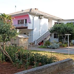 Apartments Vinko Vir