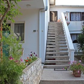 Apartments Vinko Vir