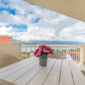 Apartment The View Arbanija