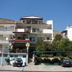 Apartments Milka Seget Donji