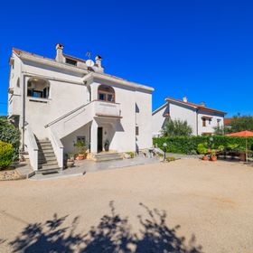 Apartment Dragica Malinska