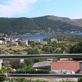 Apartments Josi Grebastica