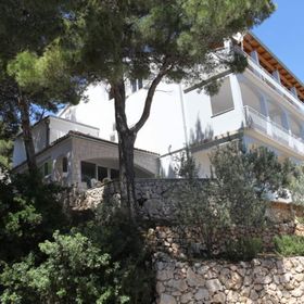 Apartments Nadi Hvar