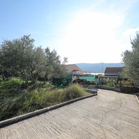 Apartments Tara Brbinj