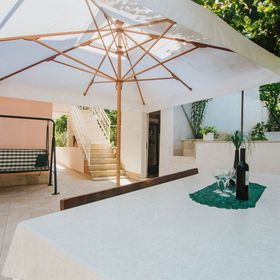 Apartments Dome Arbanija