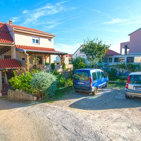 Apartment Marin Tkon