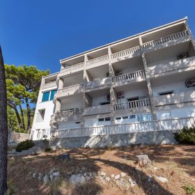 Apartments Anka Brela