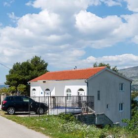 Apartments Anto Okrug Donji