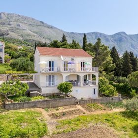 Apartments Mat Mlini