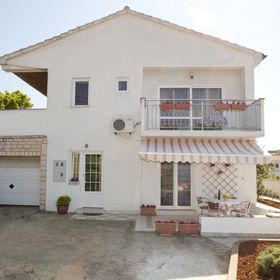 Apartments Luka Vrbnik