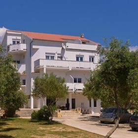 Apartments Boris Novalja