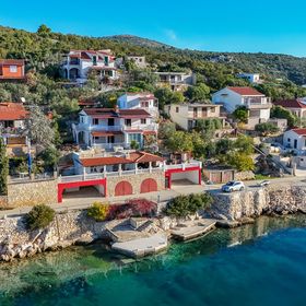 Apartments Ivan Vinisce II