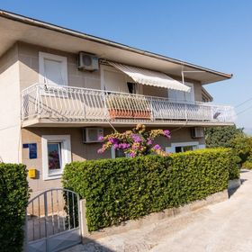 Apartment Ivica Slatine