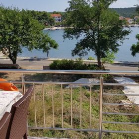 Apartment Zvone Veli Rat