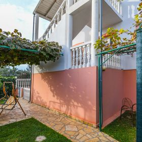 Apartments Ivančić Seget Vranjica