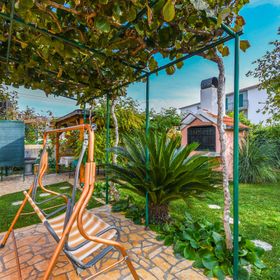 Apartments Ivančić Seget Vranjica