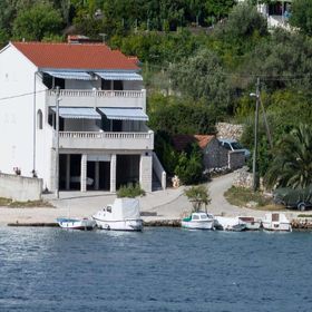 Apartments Miranda Vinisce