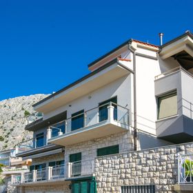 Apartment Iva Omis