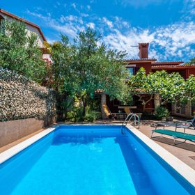 Apartments Mimi Krnica