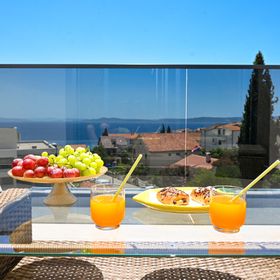 Apartments Diva Okrug Gornji