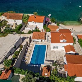 Apartments Bisernica Razanj II