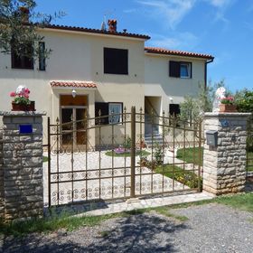 Apartments Zdravko Fazana