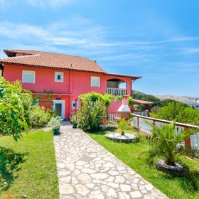 Apartments Grga Lopar