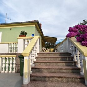 Apartment Mili Sutomiscica