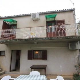 Apartment Tenara Vis