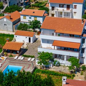 Apartments Mlađo Privlaka