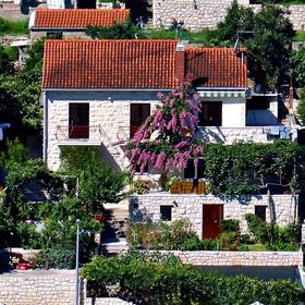 Apartments Nikola Postira