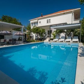 Apartments Boris Orebic